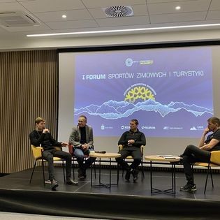 sala konferencja ludzie