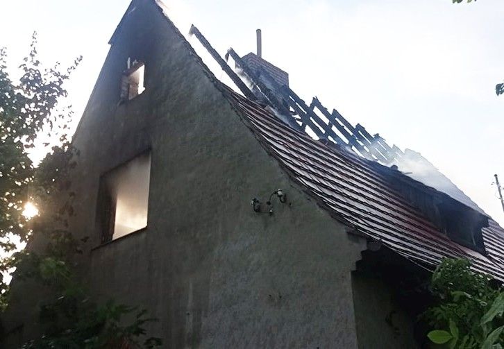 pożar nowogrodziec budynek
