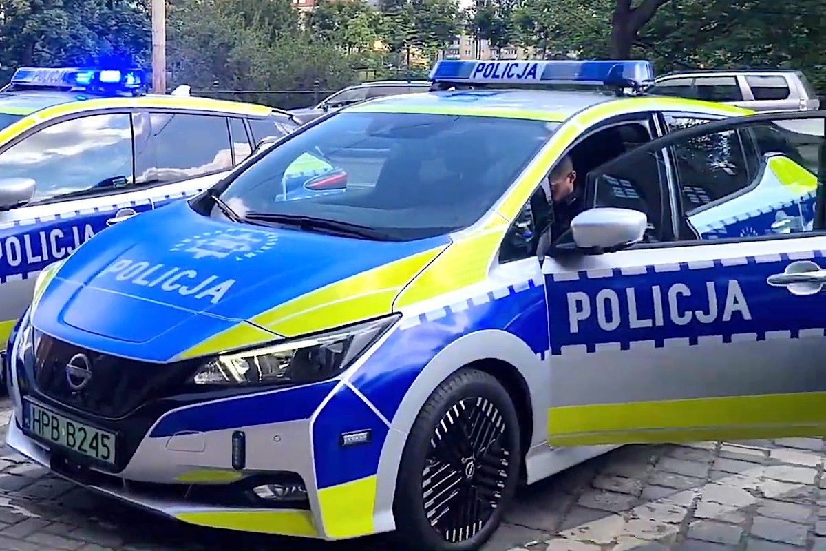 radiowóz elektryczny policja