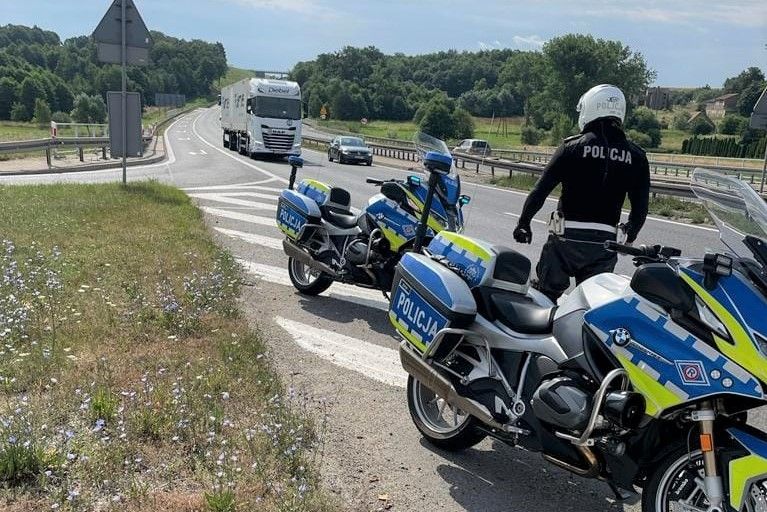 policjant motocykl