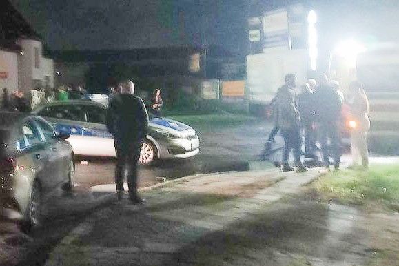 samochód policja karetka