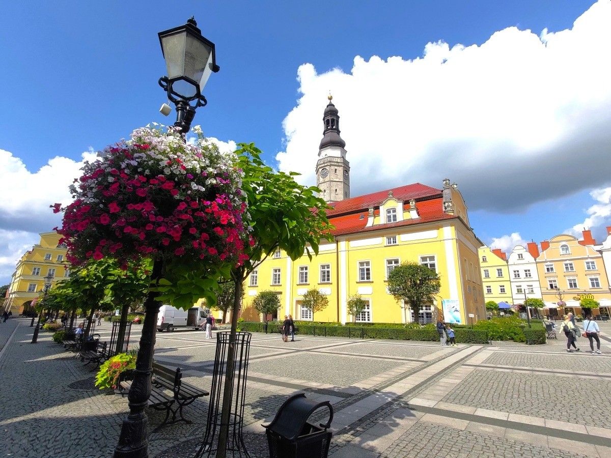 rynek bolesławiec ratusz