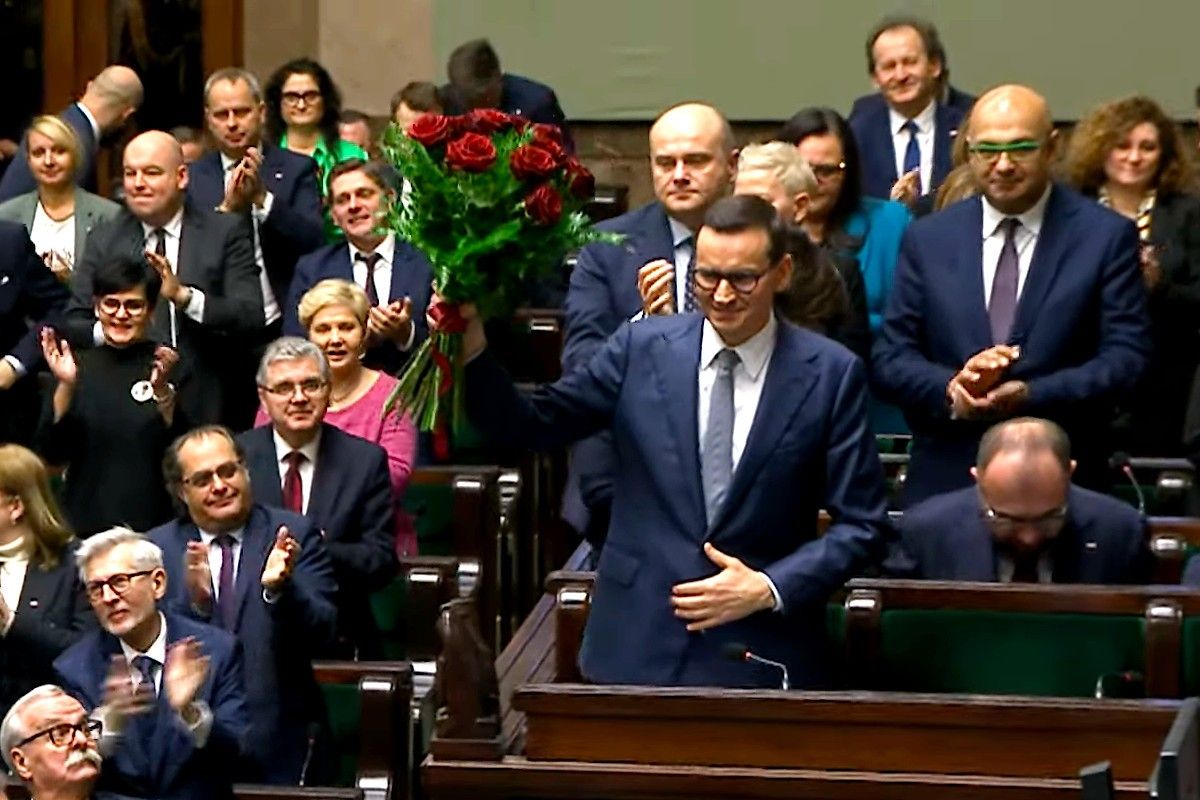 Mateusz Morawiecki, prime minister, flowers, Sejm