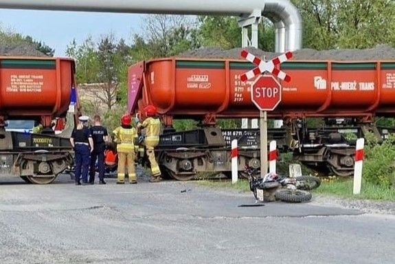 pociąg motocykl