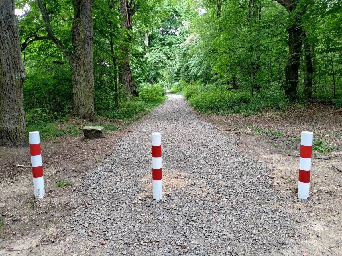 słupek aleja przyleśna bolesławiec
