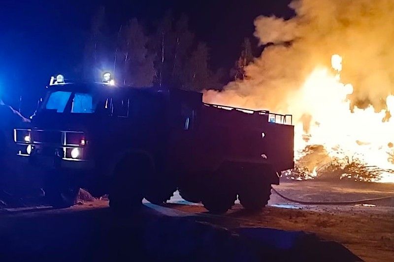 pożar gromadka noc drewno
