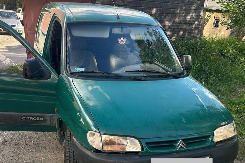 автомобіль