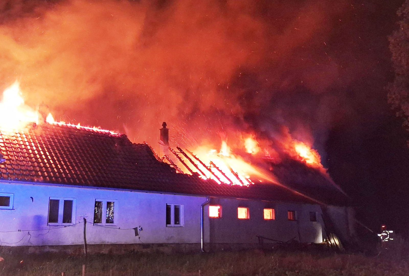 pożar budynek nowe jaroszowice