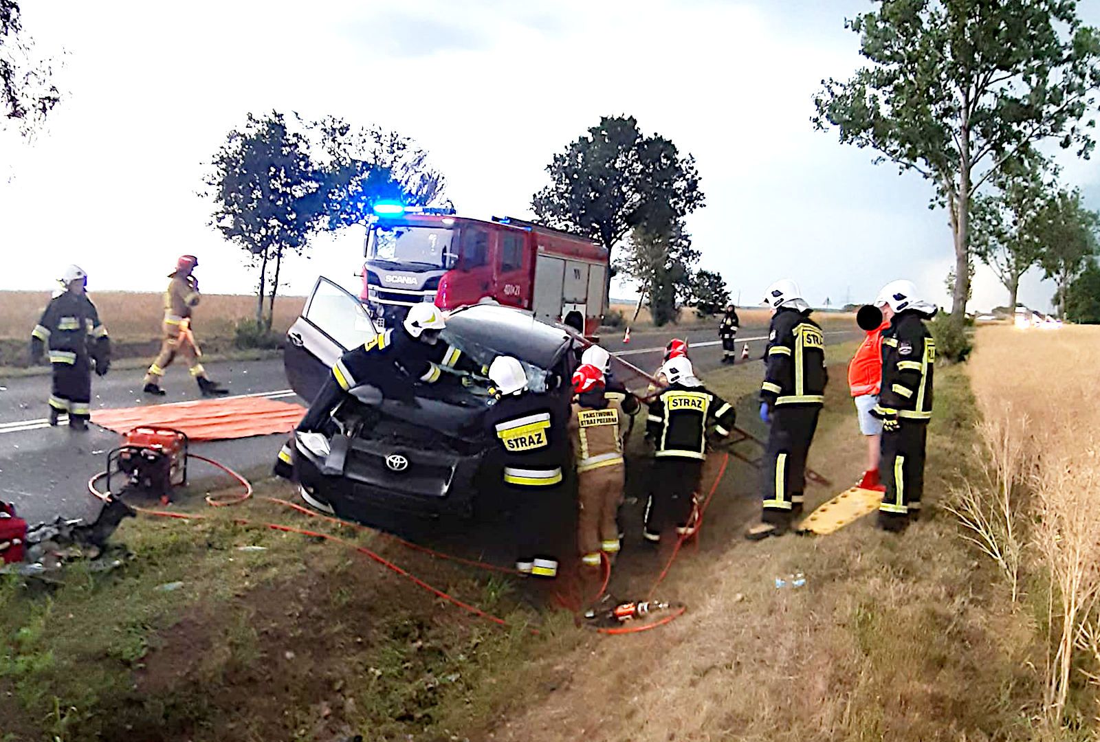 wypadek auto bus nowogrodziec