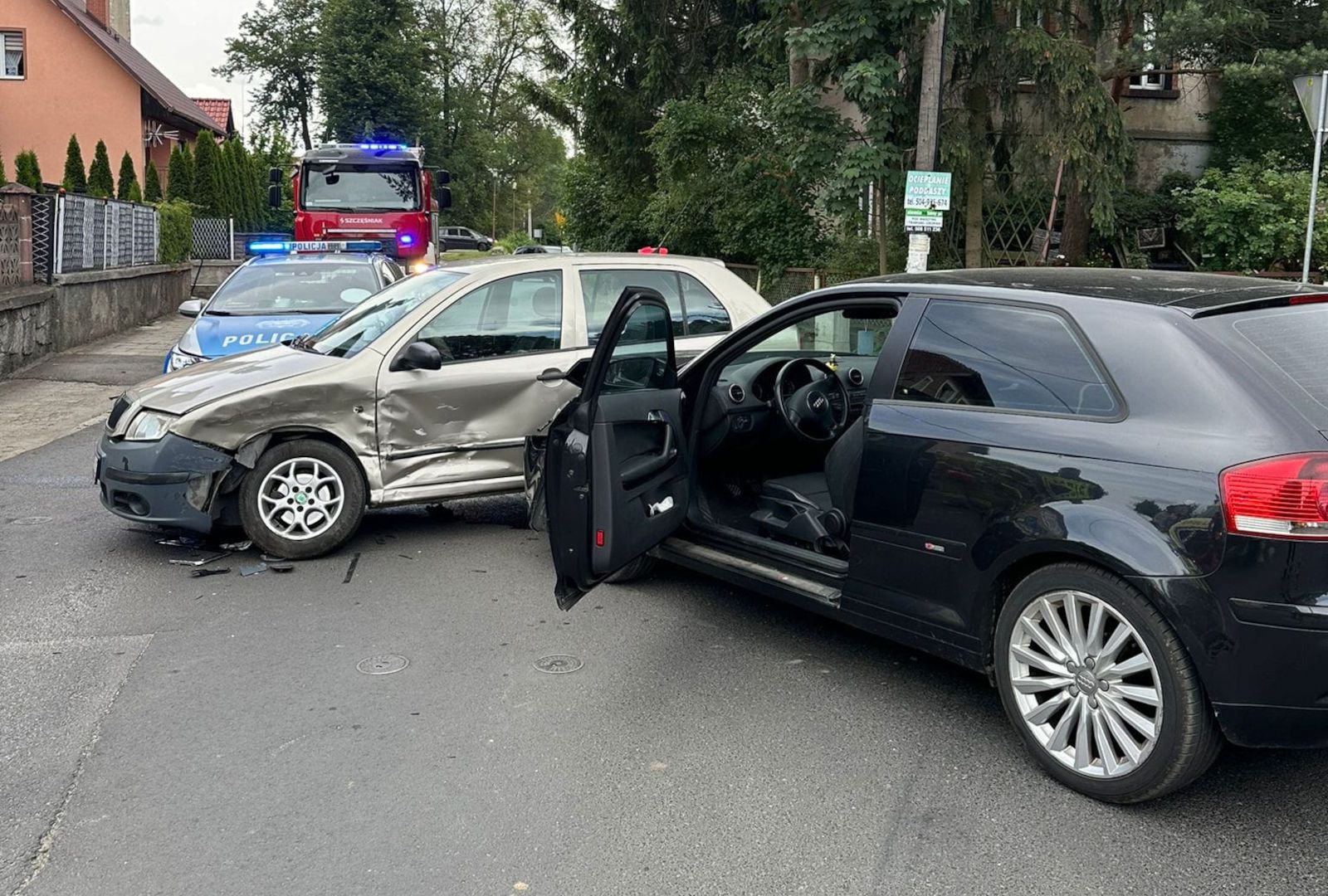 zderzenie audi skoda nowogrodziec