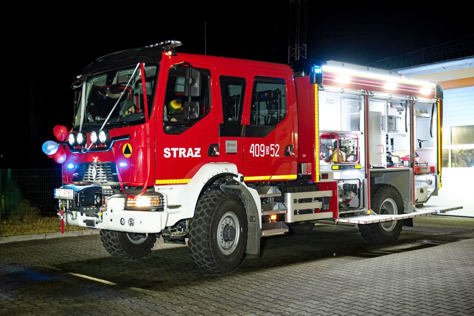 osp parowa samochód strażacki