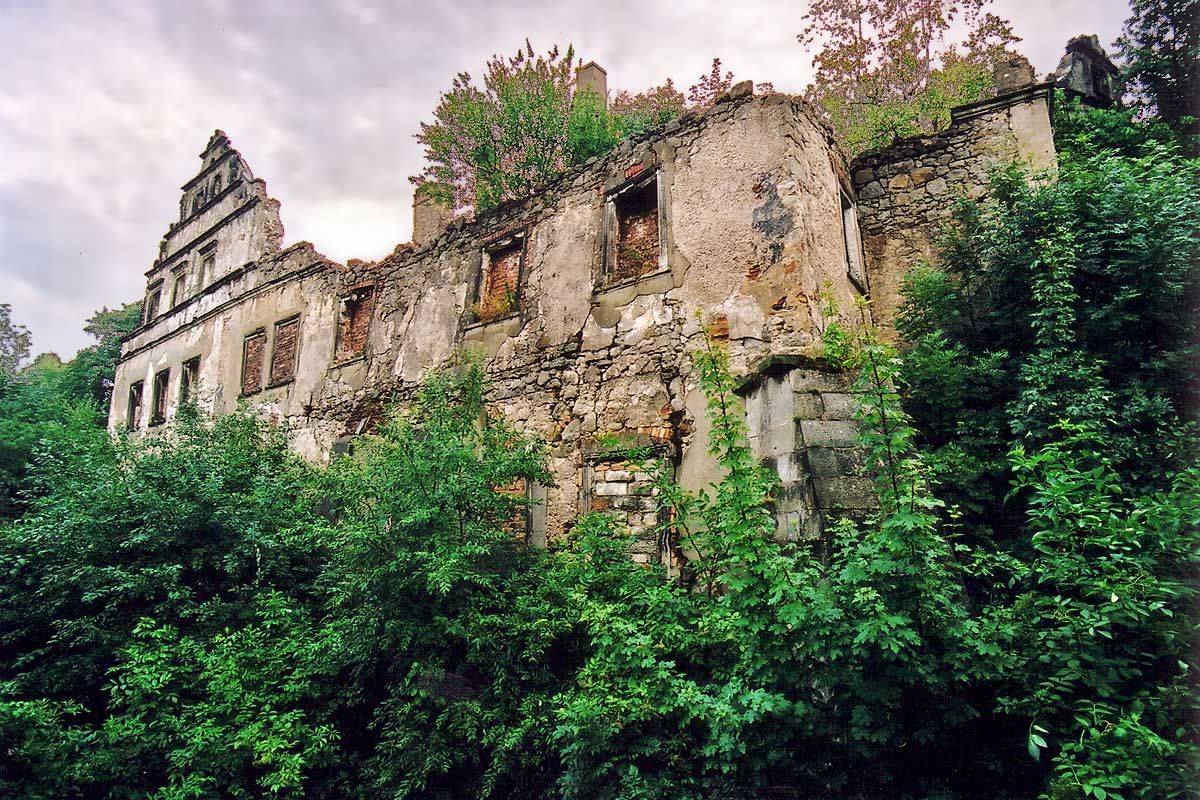 pałac ruina gościszów