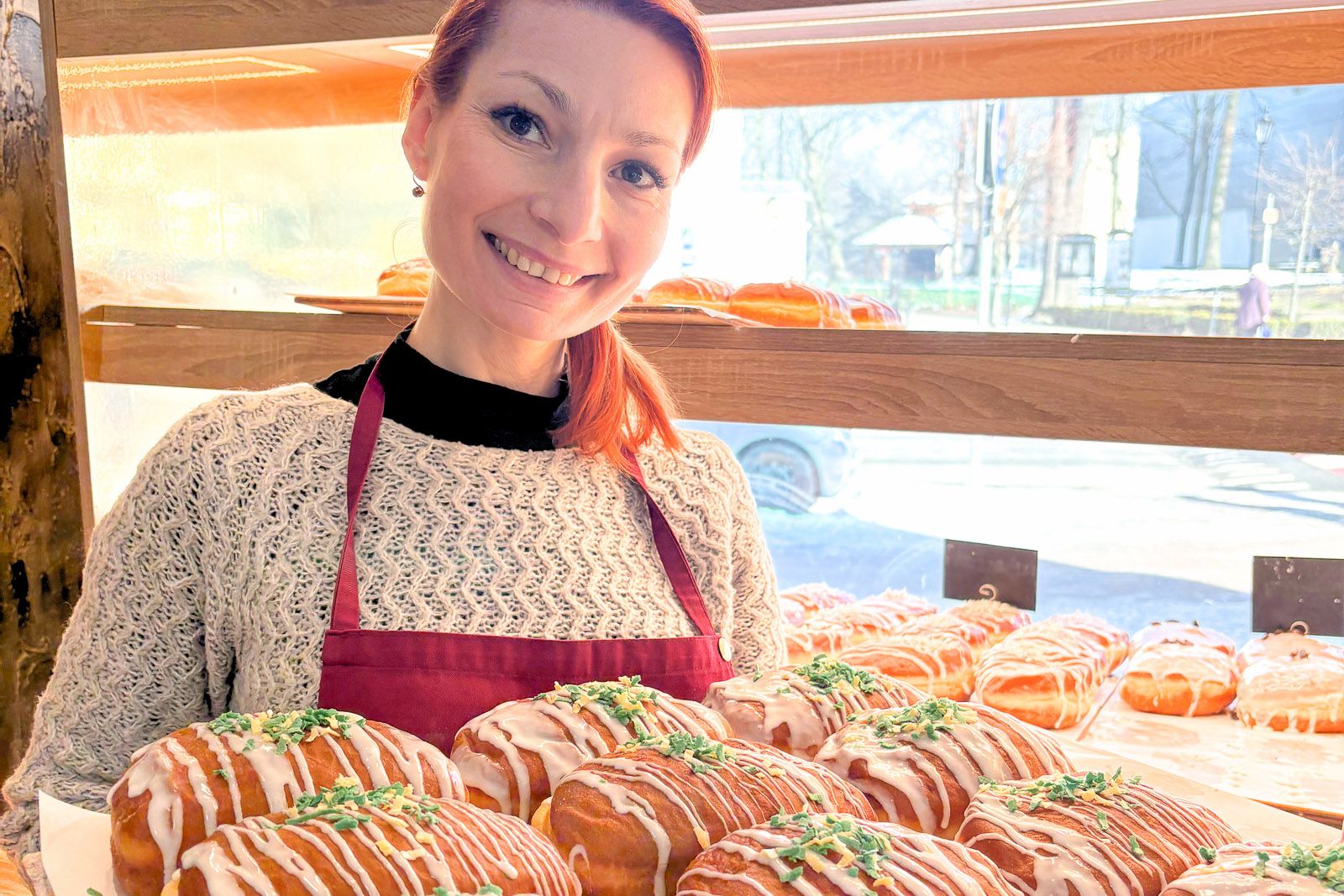 kobieta pączki