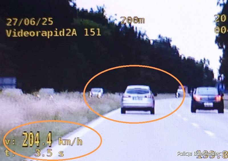 a4 pirat 200 km/h