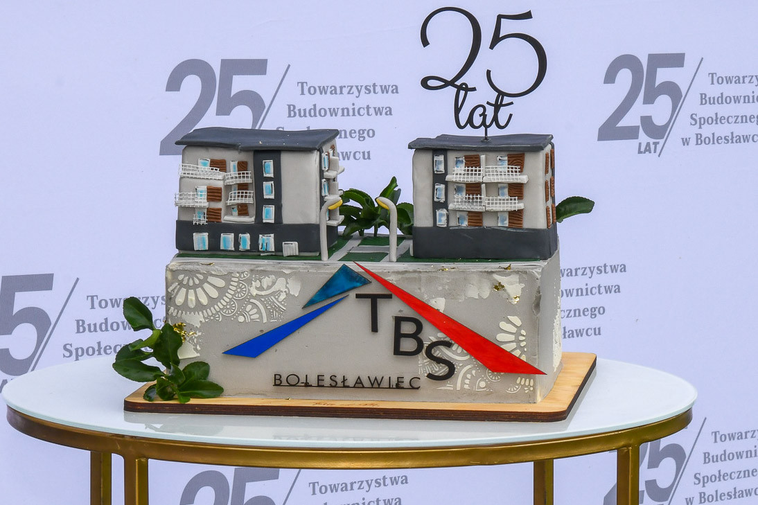 торт TBS