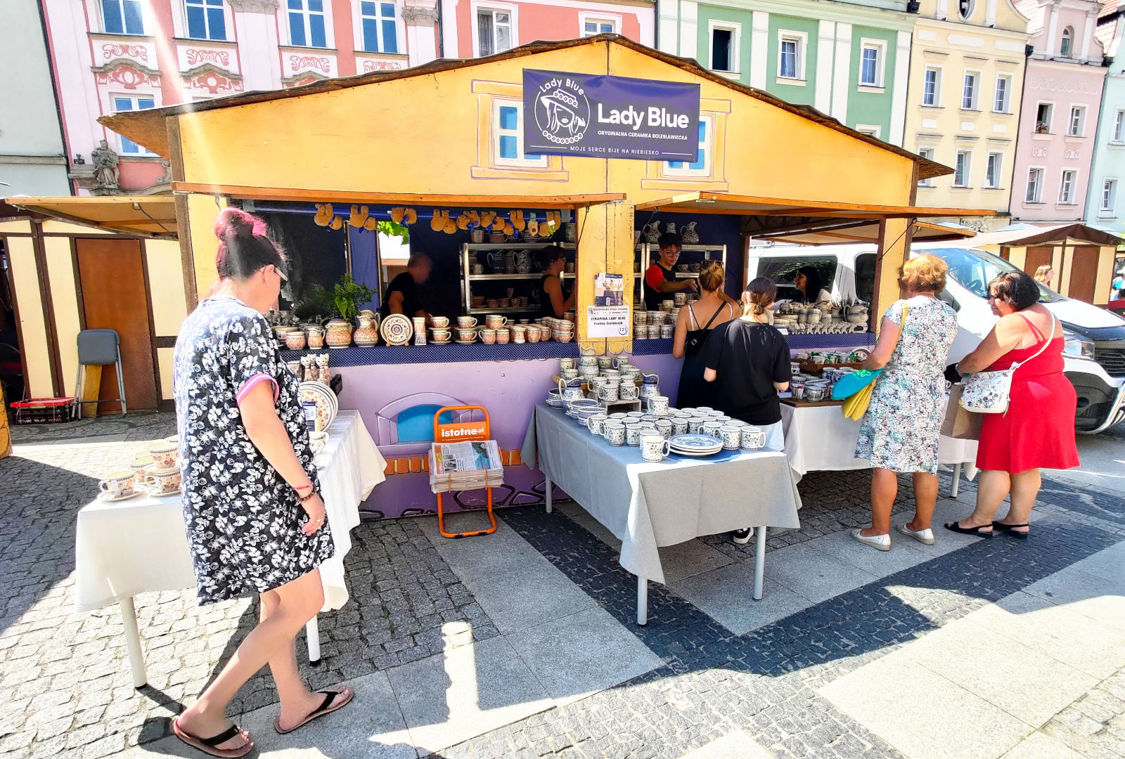 ceramika lady blue targi rynek