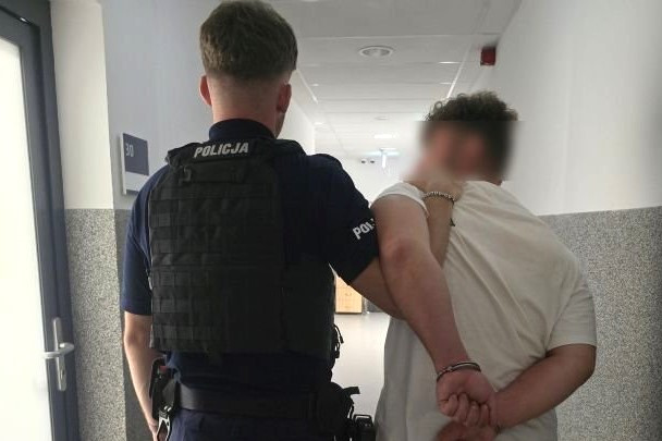 cudzoziemiec policjant