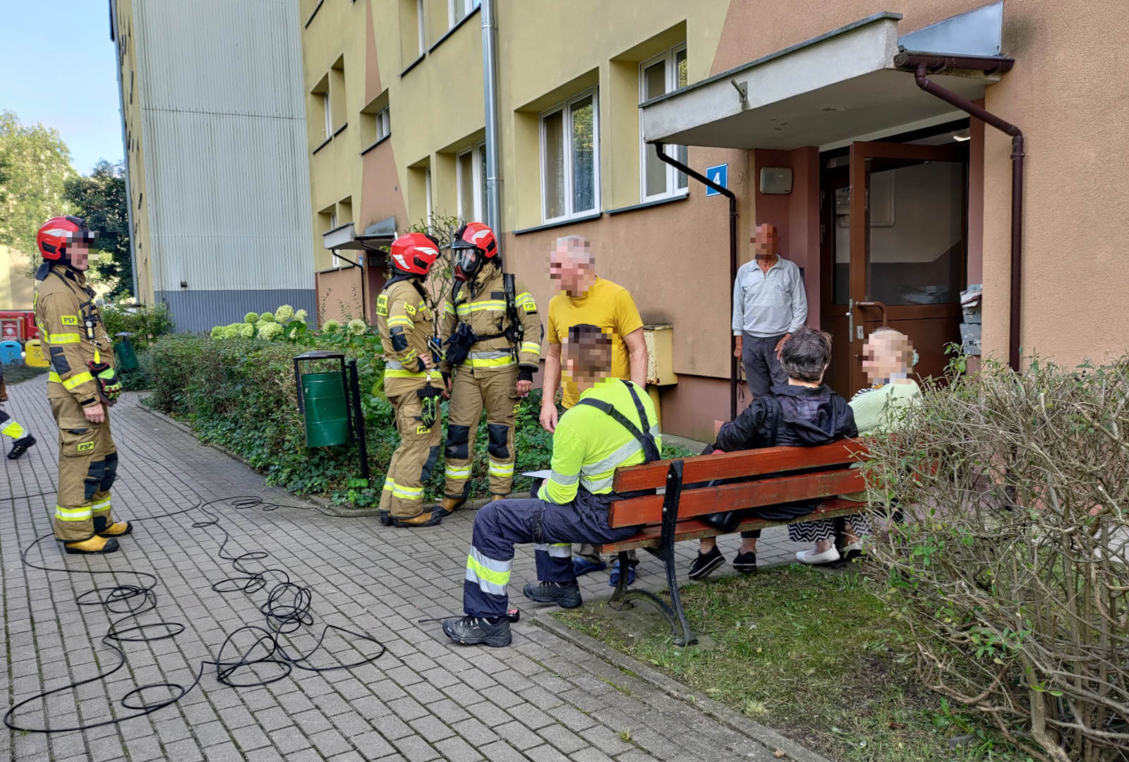 straż blok mieszkaniec chrobrego