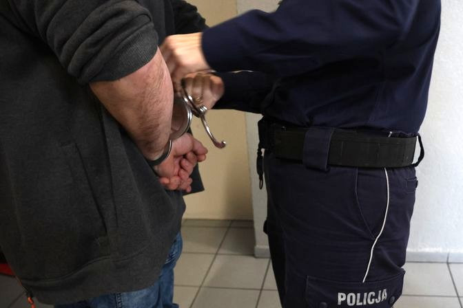policjantka podejrzany