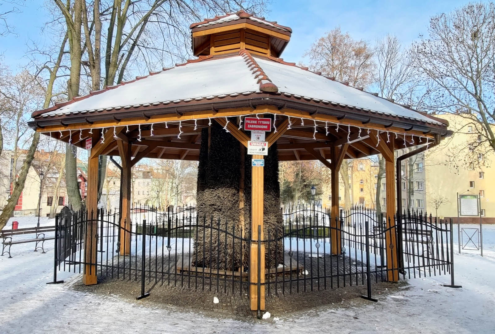 tężnia ogrodzenie