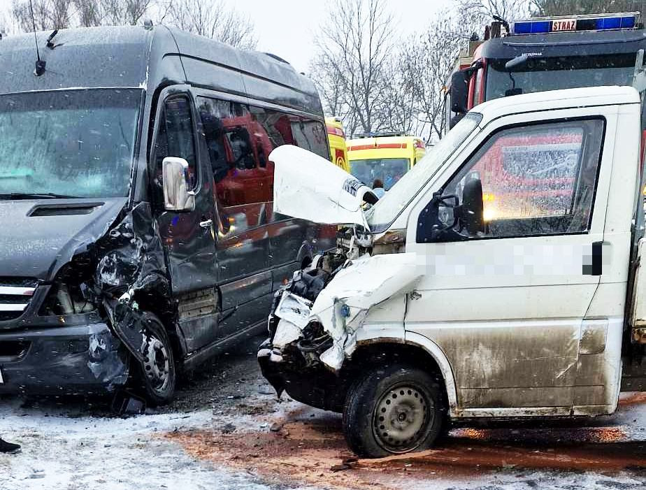 zderzenie bus chościszowice