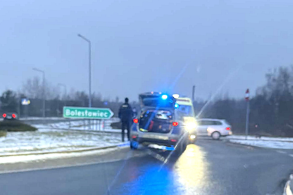 radiowóz karetka rondo łaziska