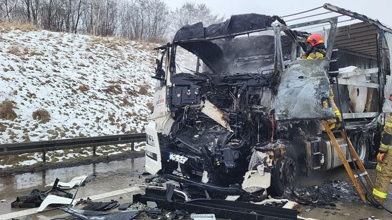 вантажівка пожежа A4