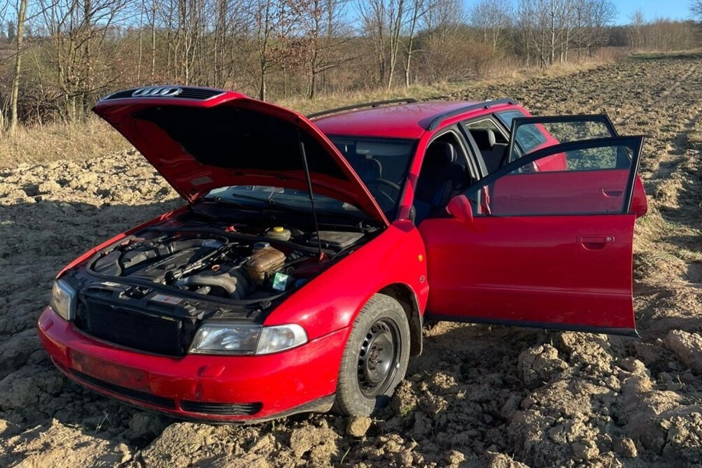 автомобіль