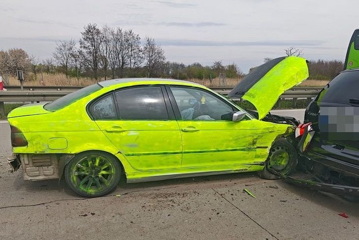 автомобіль