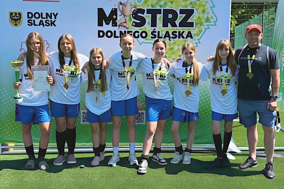 дівчата, чемпіонки Нижньої Сілезії, Kruszyn