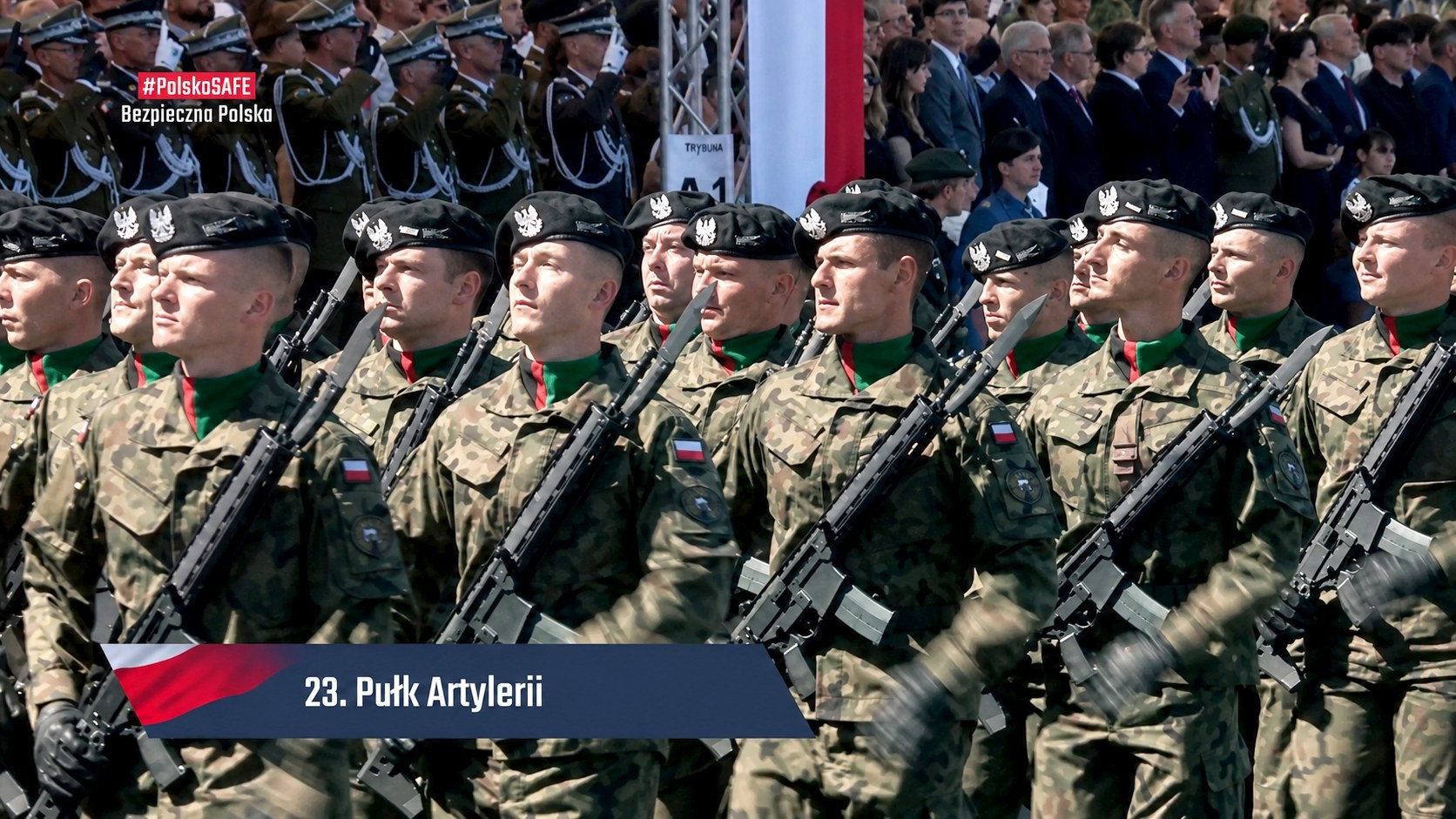 солдат 23śpa парад Варшава