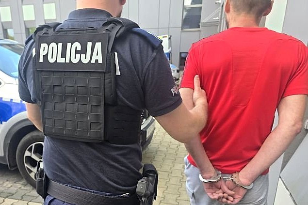 поліцейський, підозрюваний
