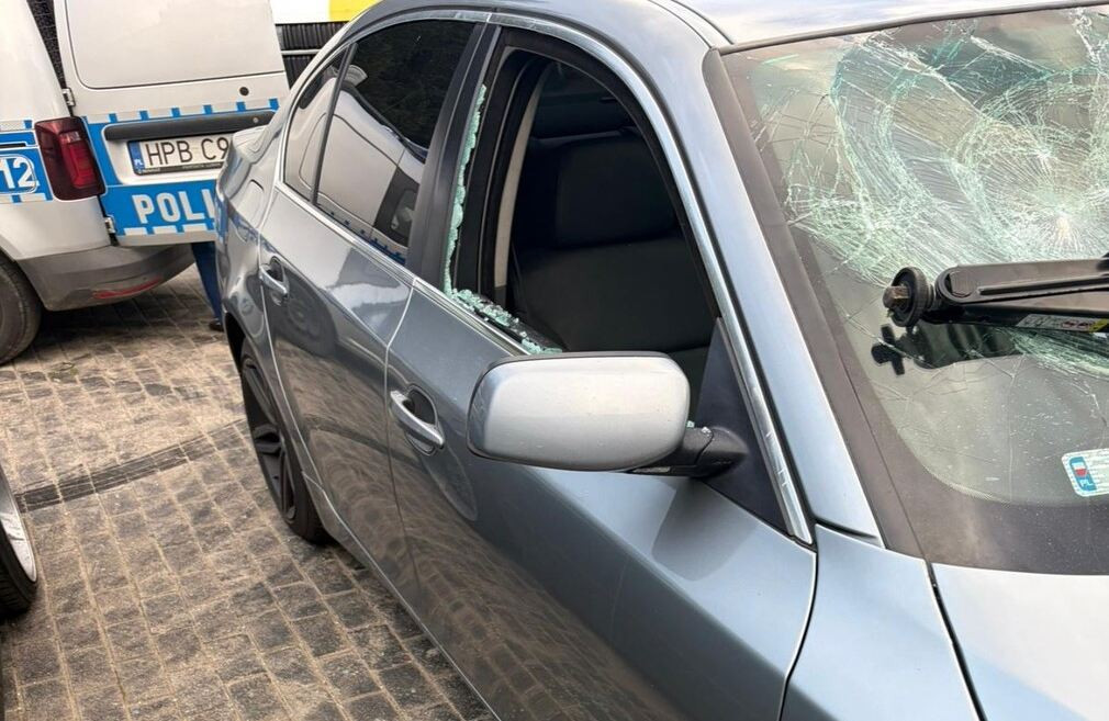 auto bmw demolka szyby