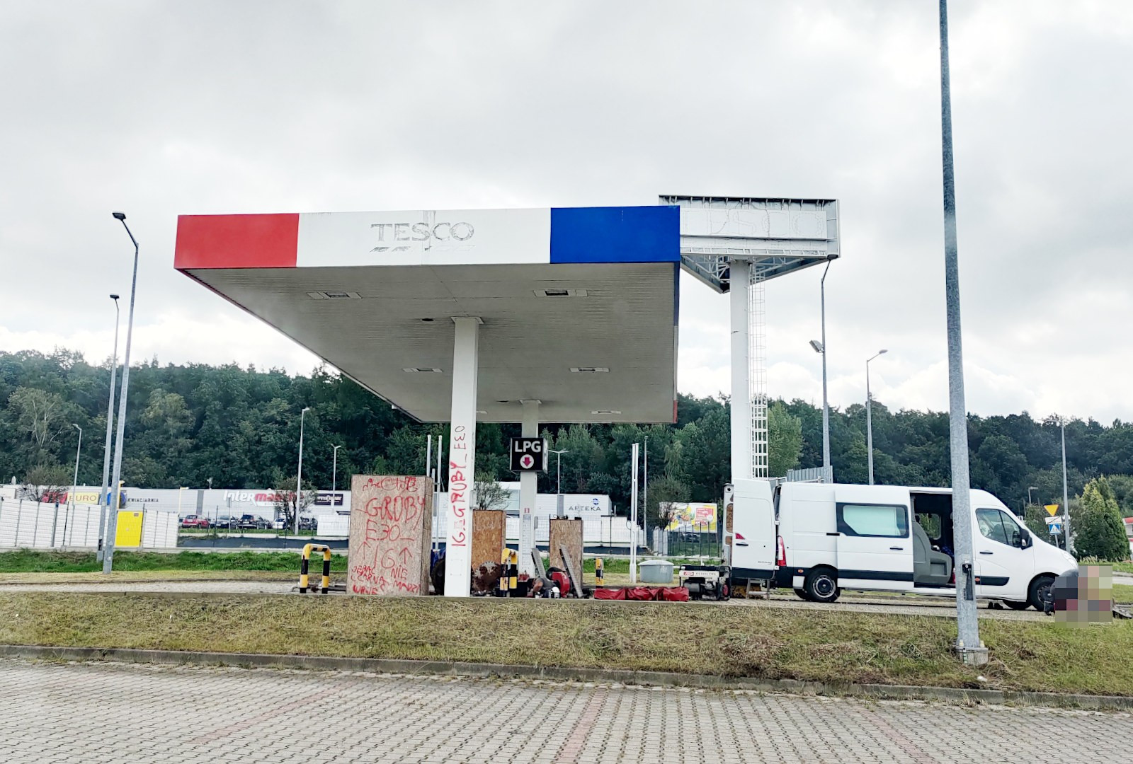 Tesco Petroprix station