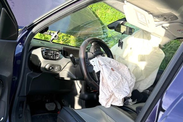 автомобіль