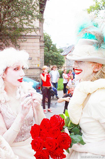 Kwiaty pod kolor ust