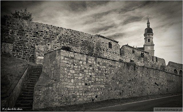 Ruiny Klasztoru Magdalenek w Nowogrodźcu