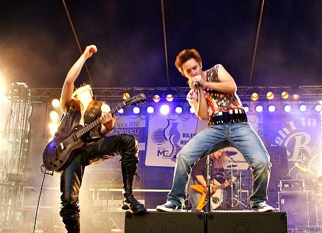 dynamika,szaleństwo,moc w głosach i  instrumentach