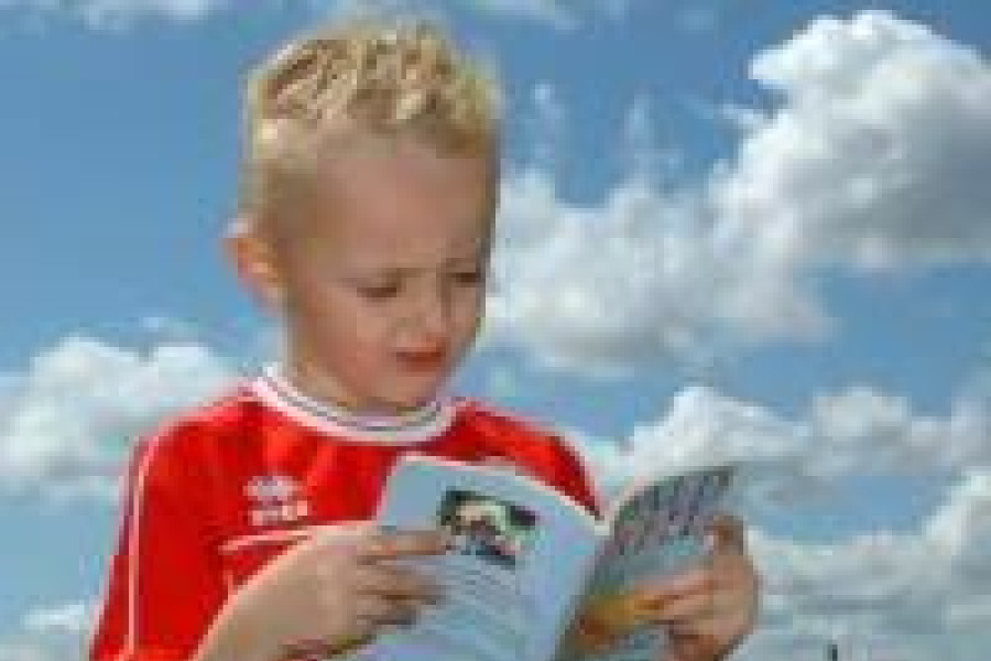 dziecko książka czytać