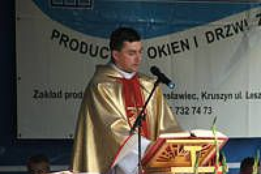 ksiądz msza