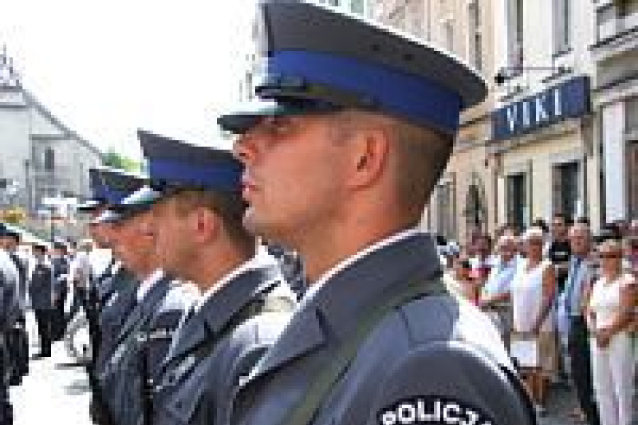 policjant szereg