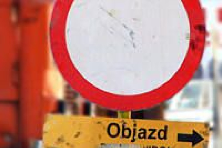 znak drogowy zakaz obajzd