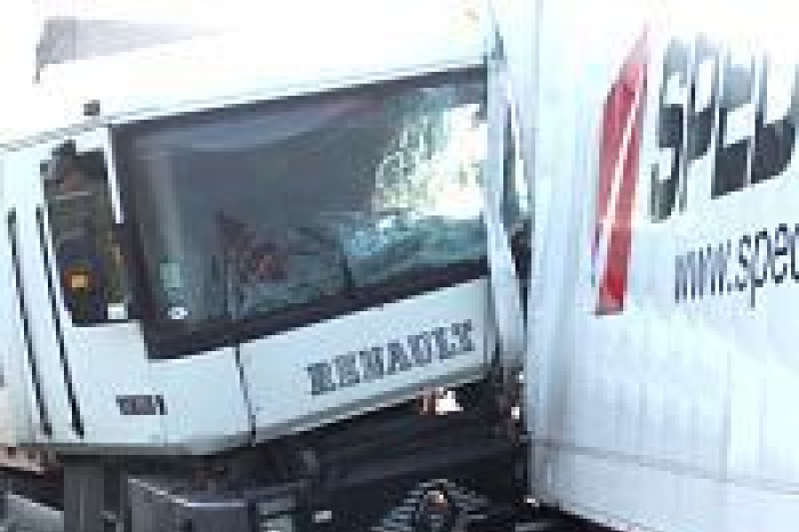 wypadek obwodnica ciężarówka Renault