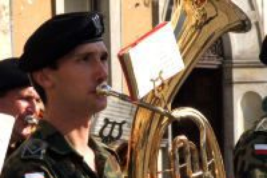 trębacz orkiestra żołnierz