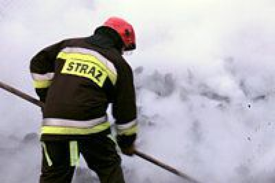 strażak pożar dym