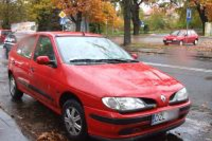 renault megane potrącenie