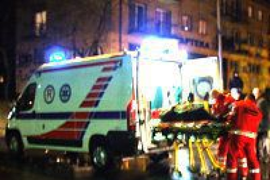 karetka pogotowie sanitariusze potrącenie