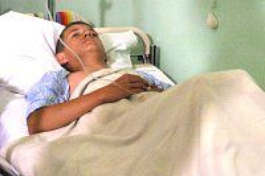 chłopak pocisk szpital