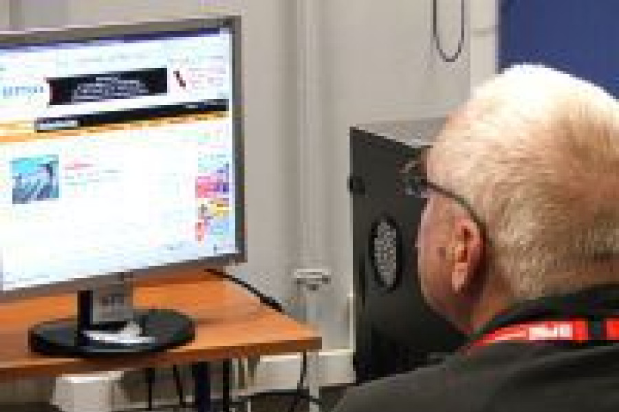 mężczyzna strona istotneinformacje.pl