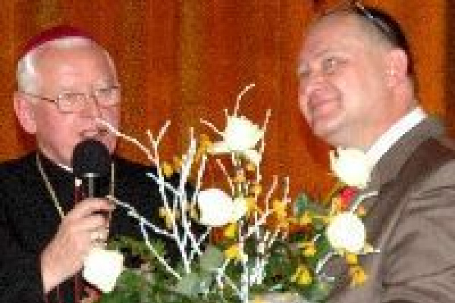 ksiądz dariusz pawliszczy